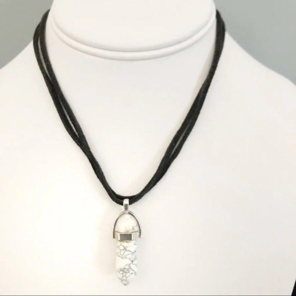 Magnesite Stone Choker Necklace White